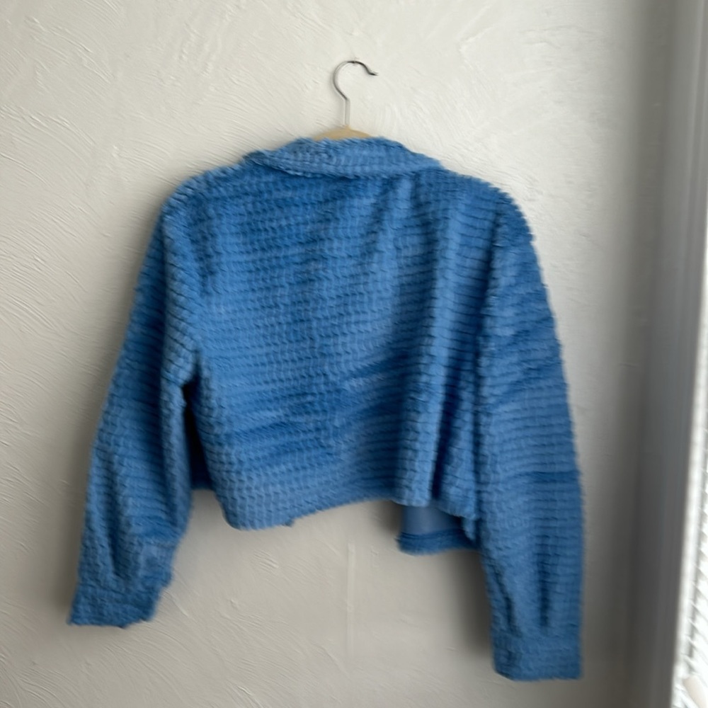 Cropped Fuzzy Snap Closure Jacket - Picture 3 of 5